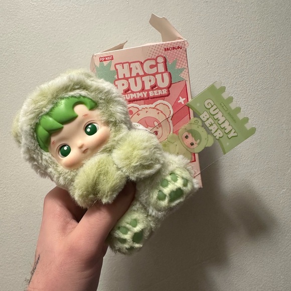POP MART Accessories - Haci Pupu Gummy Bear Plush Toy green apple flavor